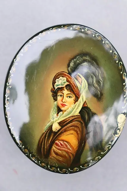 Красивая дама, ручная роспись русской лаковой миниатюры Федос...