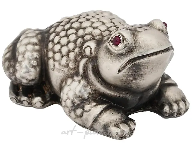 RUSSIAN SILVER FROG FIGURINE WITH GARNET EYES