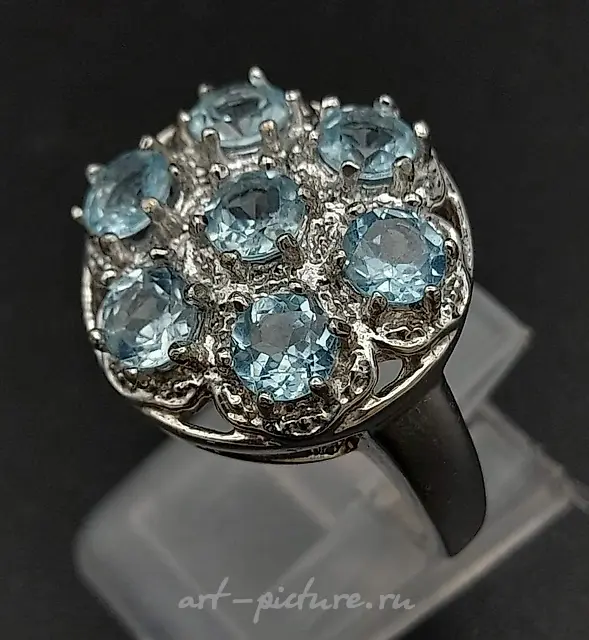 Серебряное кольцо с русским апатитом