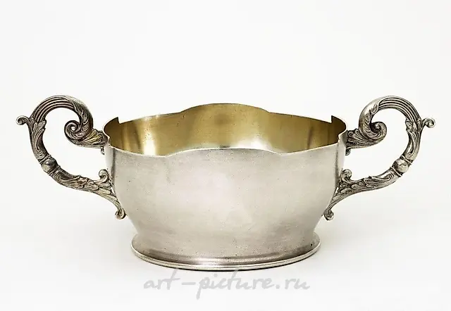 Silver ART NOUVEAU-style vase Russia, Moscow, workshop of Val...