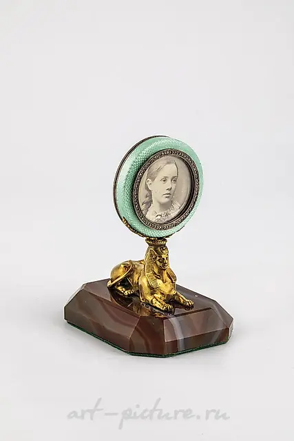Opal flacon with guilloche enamel