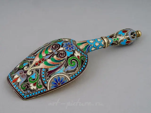 A RUSSIAN SILVER AND ENAMEL SUGAR BOWL AND TONGS. MOSCOW, CIRCA...