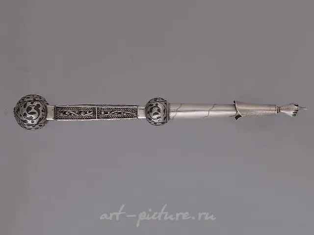 A RUSSIAN SILVER TORAH POINTER YAD, 1912-1913