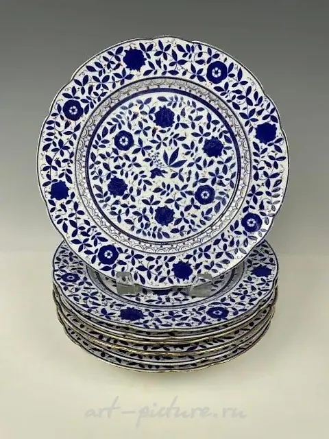 SET OF 8 ROYAL VIENNA PLATES AND BOWLS