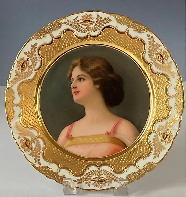 Фарфоровая тарелка Royal Vienna, 19 век