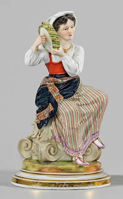 稀有的雕塑作品《手持铃鼓的意大利女子》