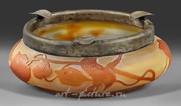 Gallé - Ashtray with Clematis Decoration and