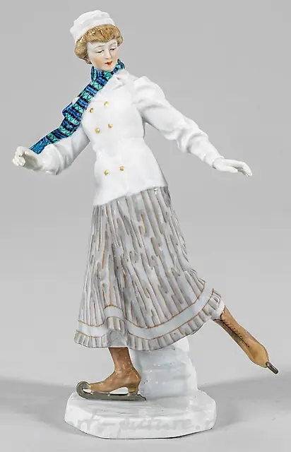 青年风格雕塑作品《滑冰女》
