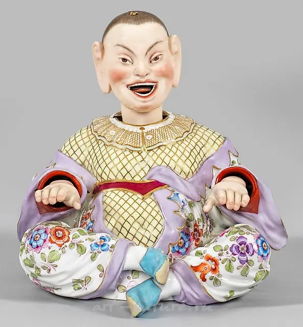 男性摇晃佩戈德