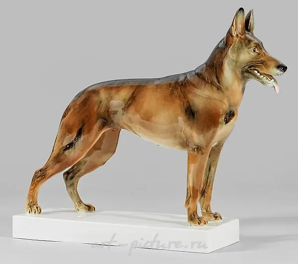 伟大的动物雕塑“牧羊犬”