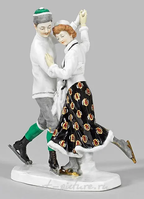 Art Nouveau - Figure Group "Ice Skating Couple"