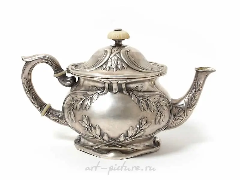 Серебряный чайник К. Фаберже, 1908-1926 гг.