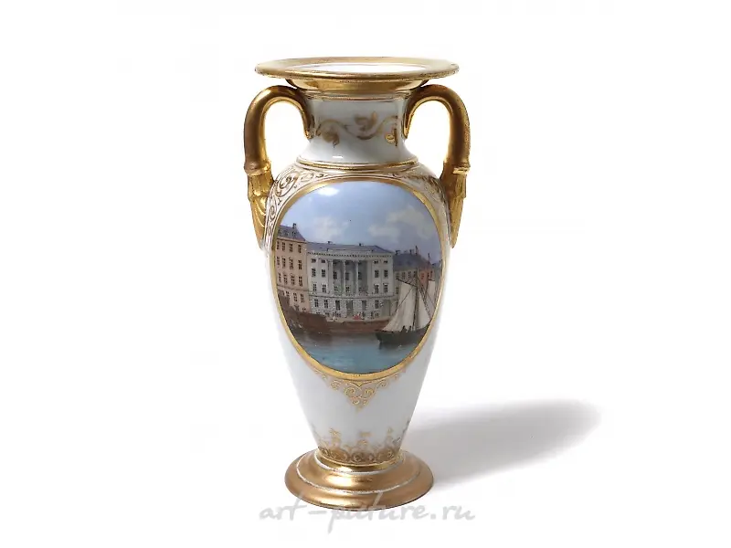 Porcelain vase with a view of the historic building in Copenhagen - the Gustmeyer House.