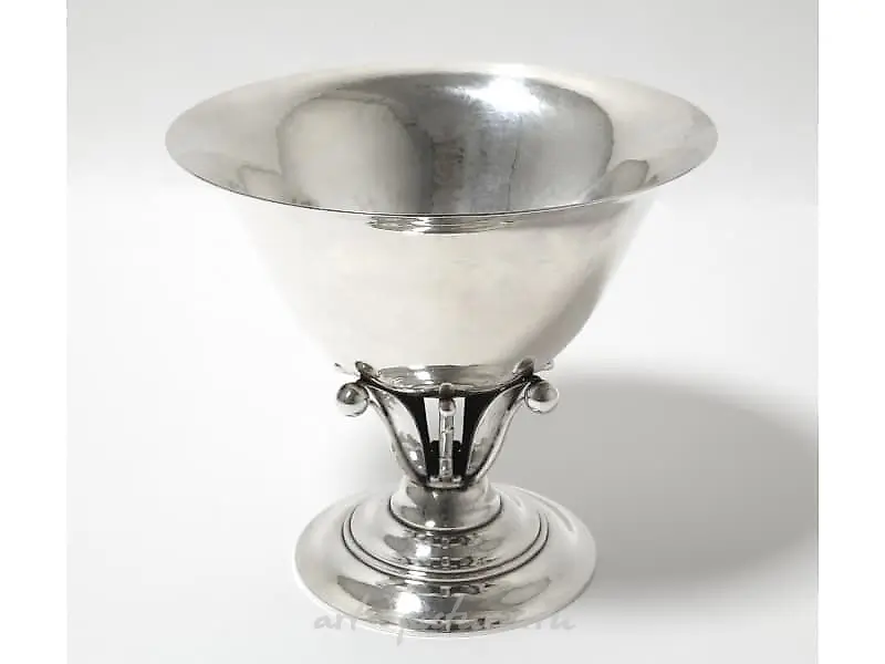 Серебряная ваза. Дания Johan Rohde by Georg Jensen. Модель - 17B — фото 5