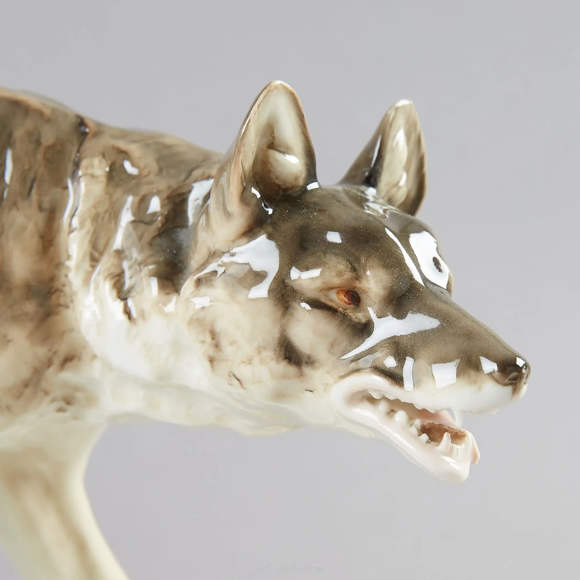 狼。瑞典，Rörstrand（罗尔斯特兰），20世纪上半叶。 — 照片 5