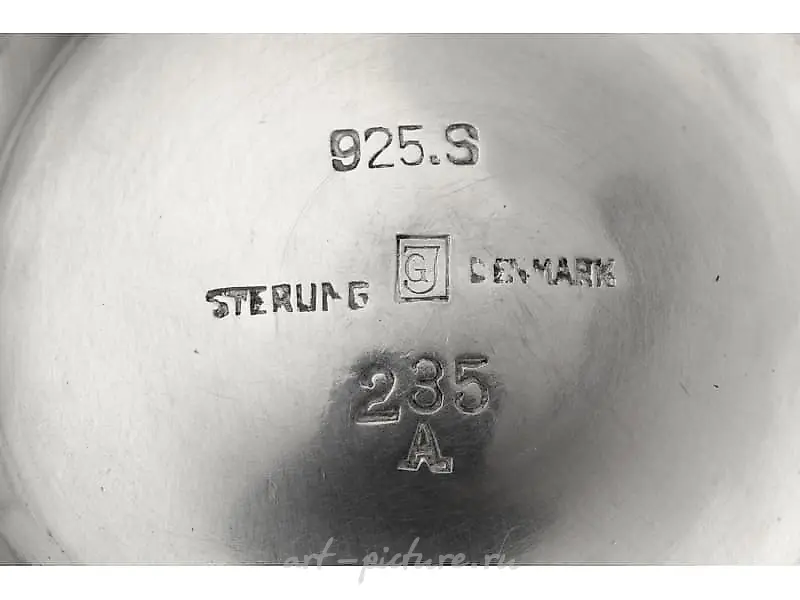 Серебряная вазочка в стиле арт нуво. Дания, г. Копенгаген, Georg Jensen, 1933-1944 гг. — фото 2