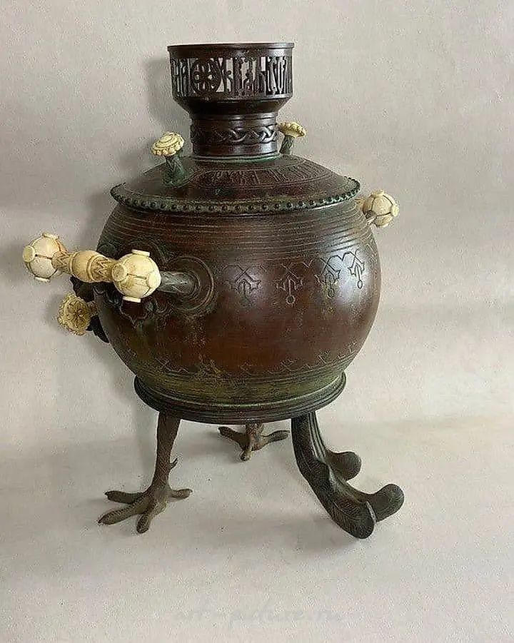 The translation of "Самовар-петух" into English is "Rooster Samovar." — photo 5