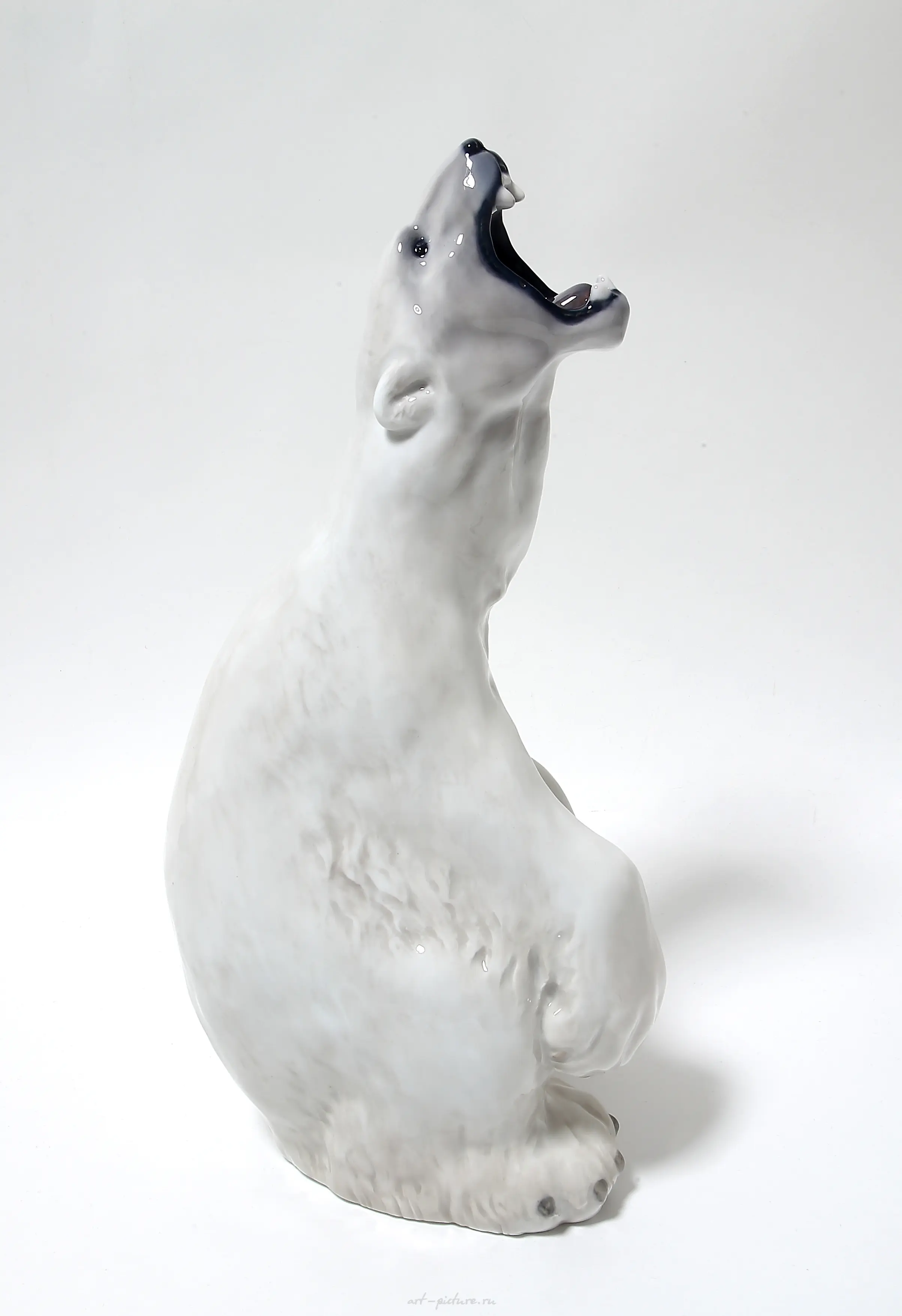 White polar bear. Denmark, Copenhagen, Royal Copenhagen, 1898-1923. — photo 4