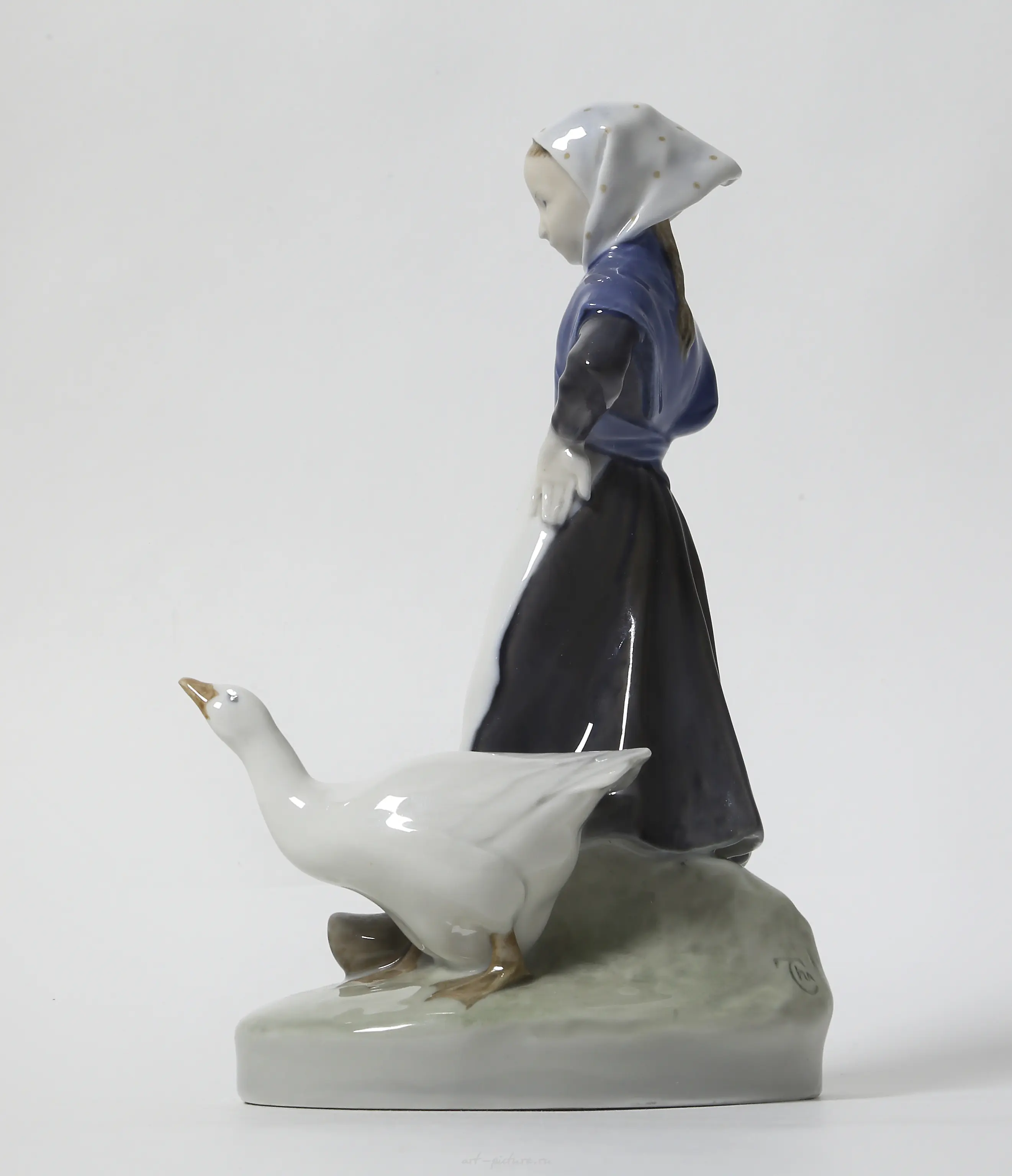 Shepherdess. Denmark, Copenhagen, Royal Copenhagen, 1928-1935. — photo 4