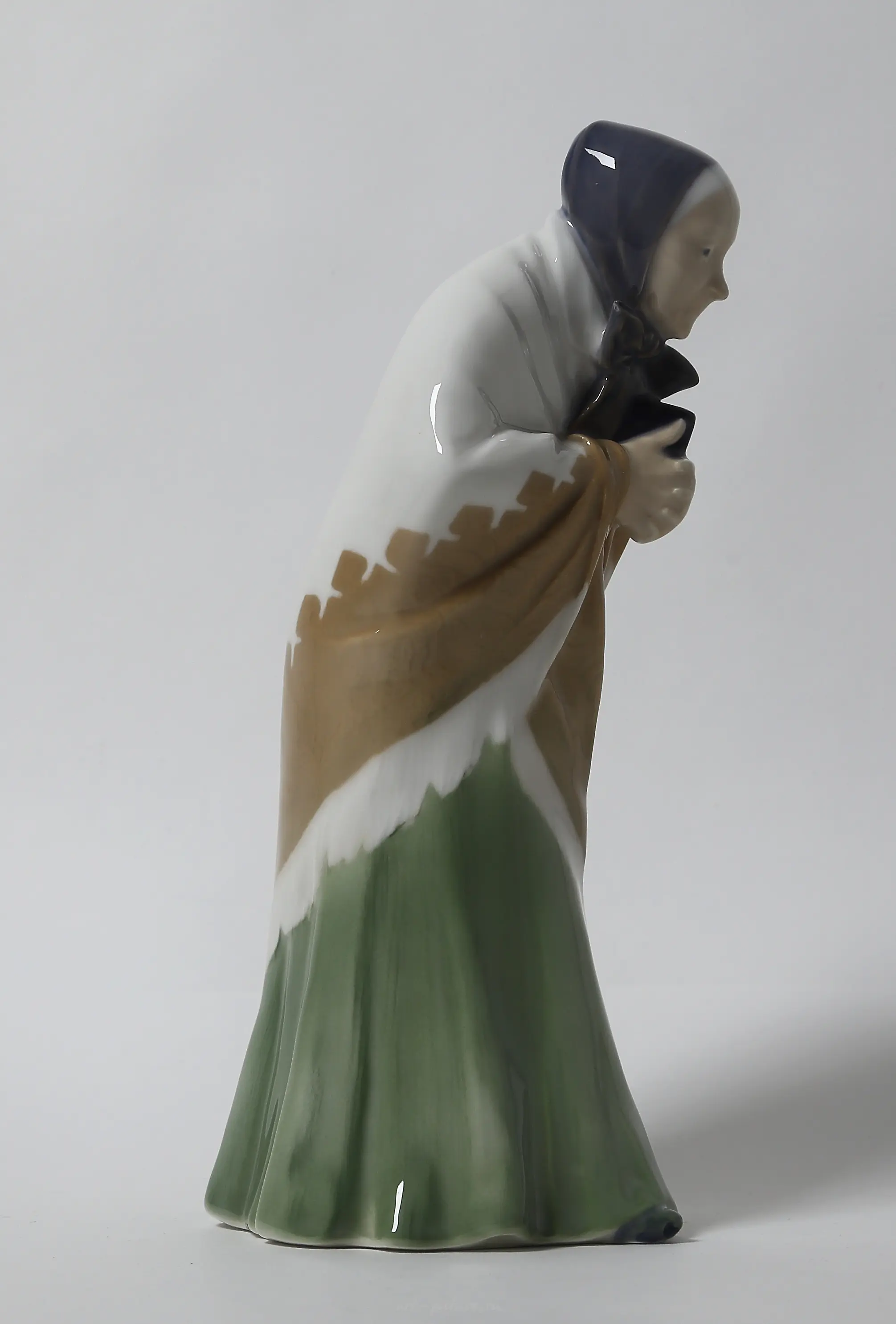 The translation of the text is: "Parishioner. Denmark, Copenhagen, Royal Copenhagen." — photo 4