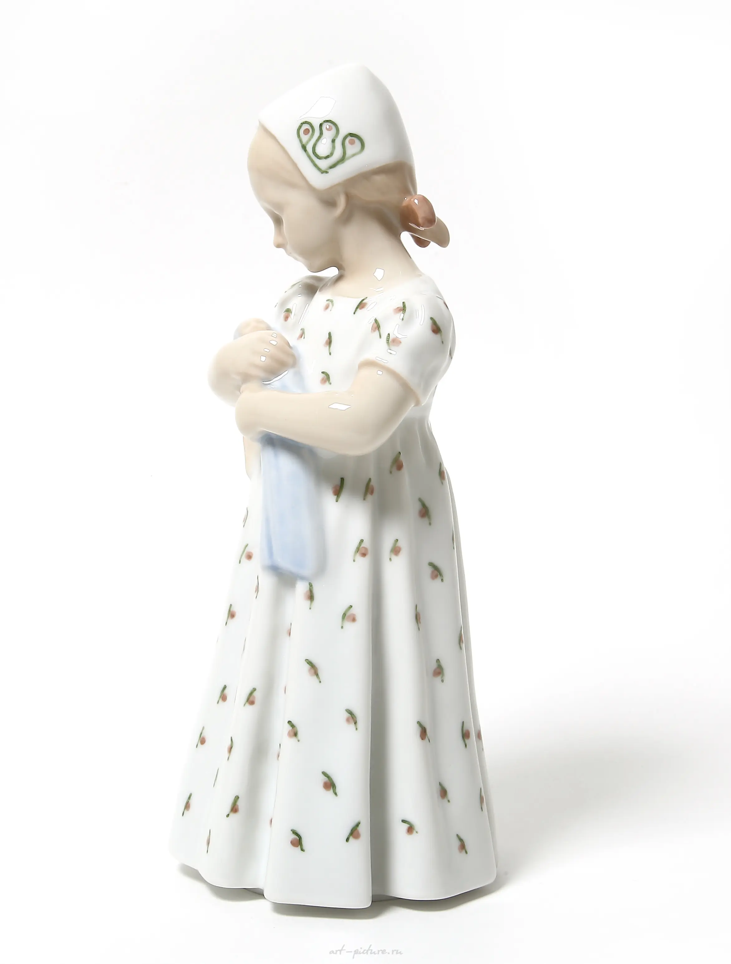 Mari. The girl with the doll. Denmark, Copenhagen, Bing & Grondahl. — photo 4