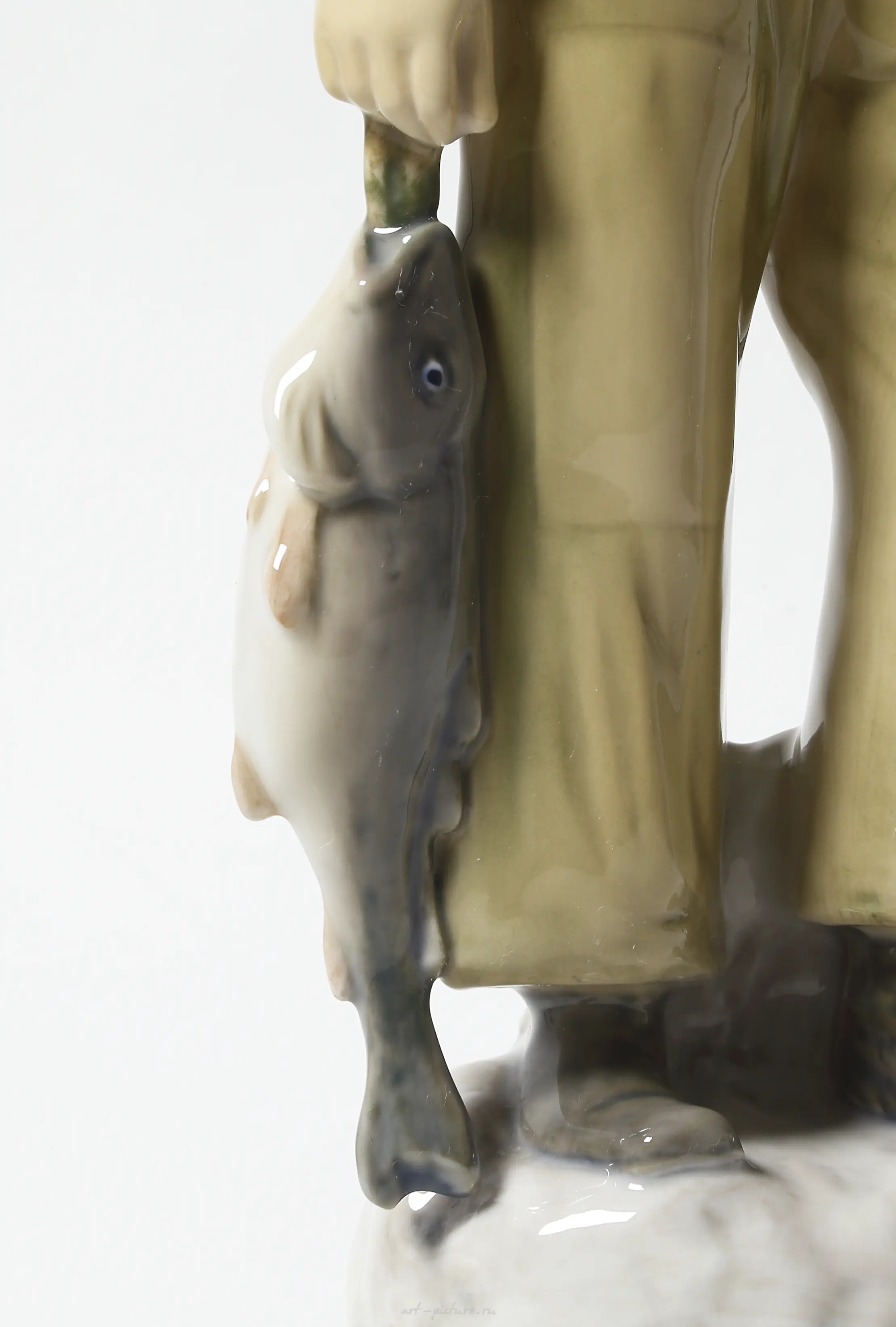 The text translates to: "Fisherman's Family. Denmark, Copenhagen, Bing & Grondahl." — photo 4