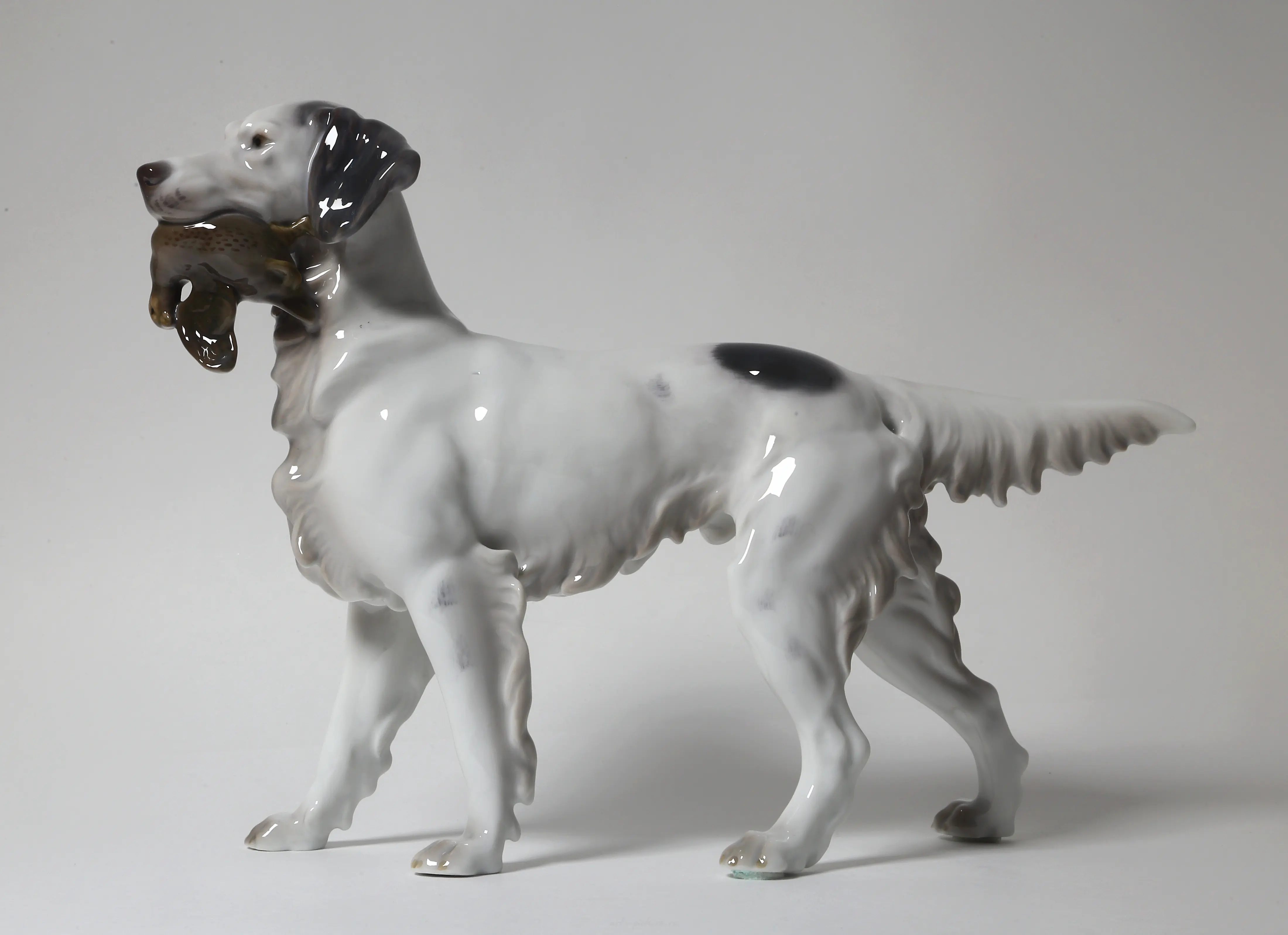 Setter with a partridge. Denmark, Copenhagen, Bing & Grondahl. — photo 5