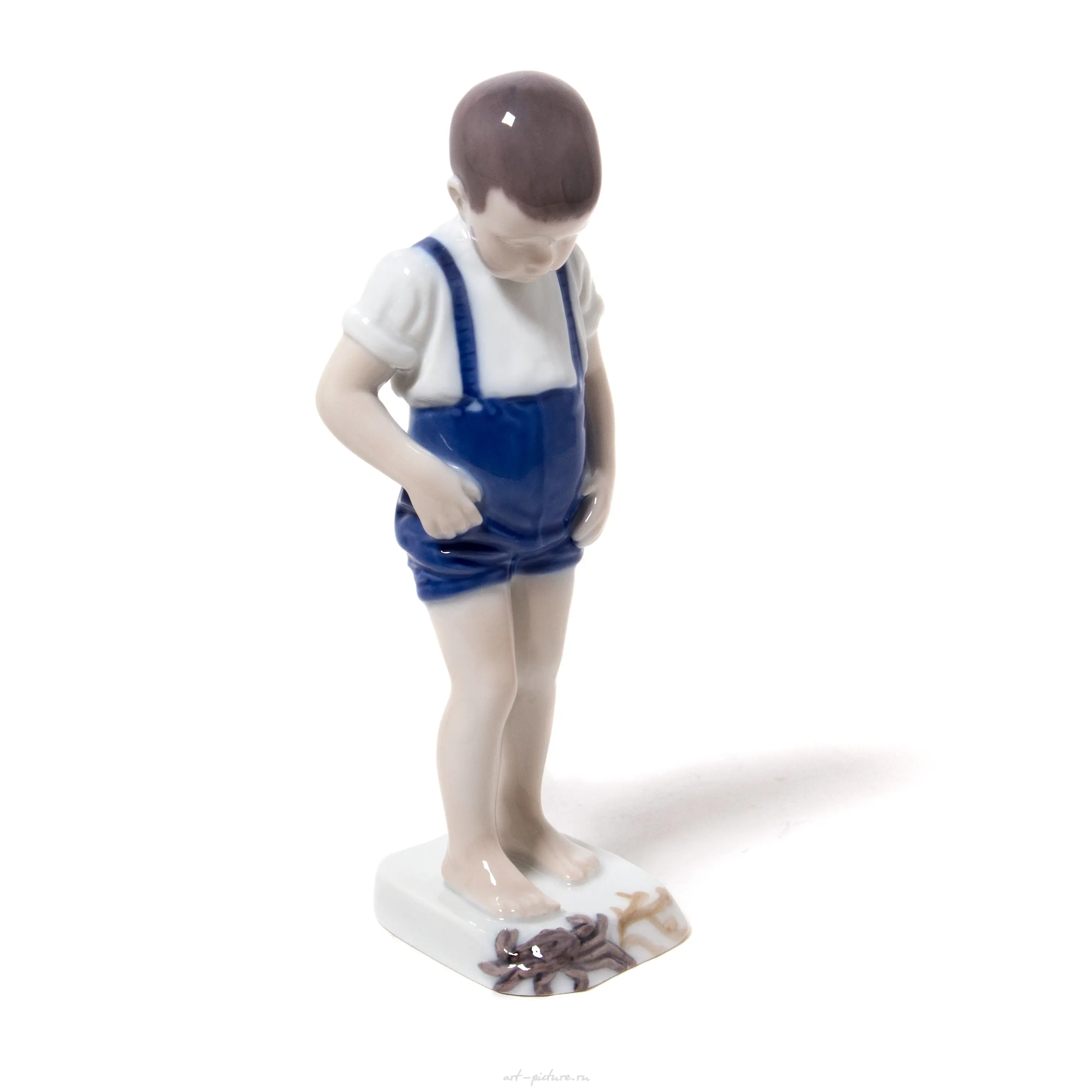 The boy with a crab. Denmark, Copenhagen, Bing & Grondahl. — photo 5