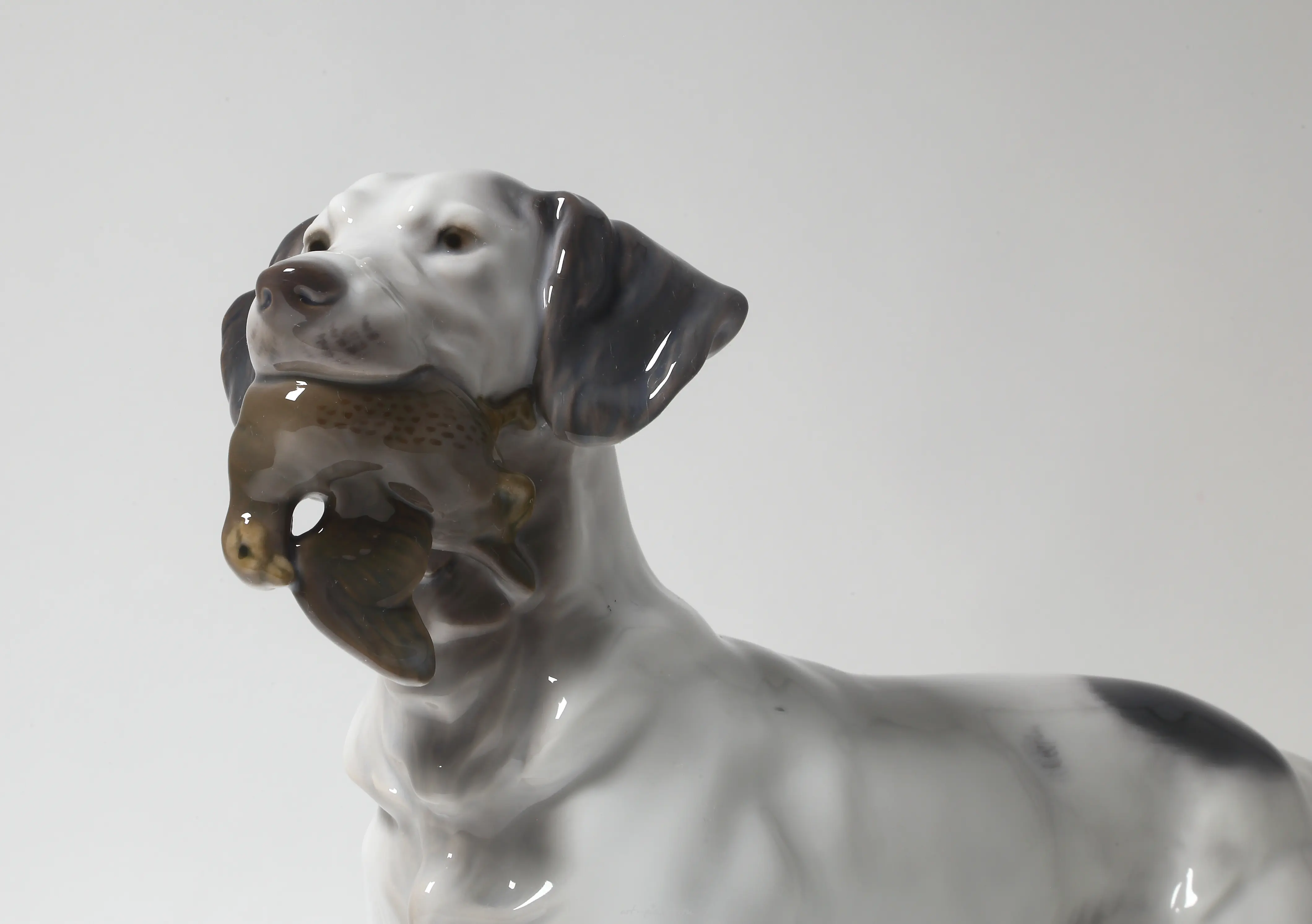 Setter with a partridge. Denmark, Copenhagen, Bing & Grondahl. — photo 2