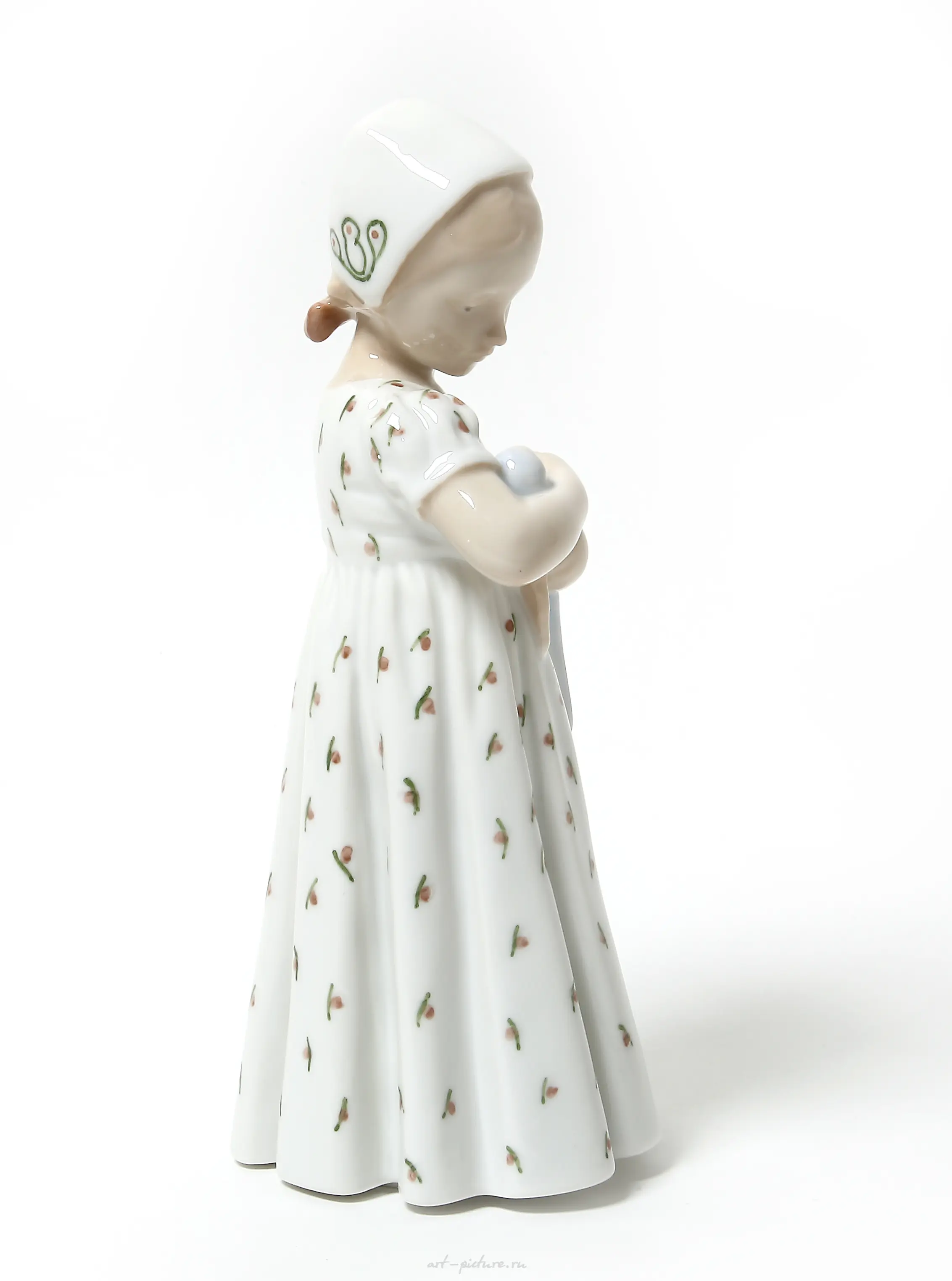 Mari. The girl with the doll. Denmark, Copenhagen, Bing & Grondahl. — photo 2