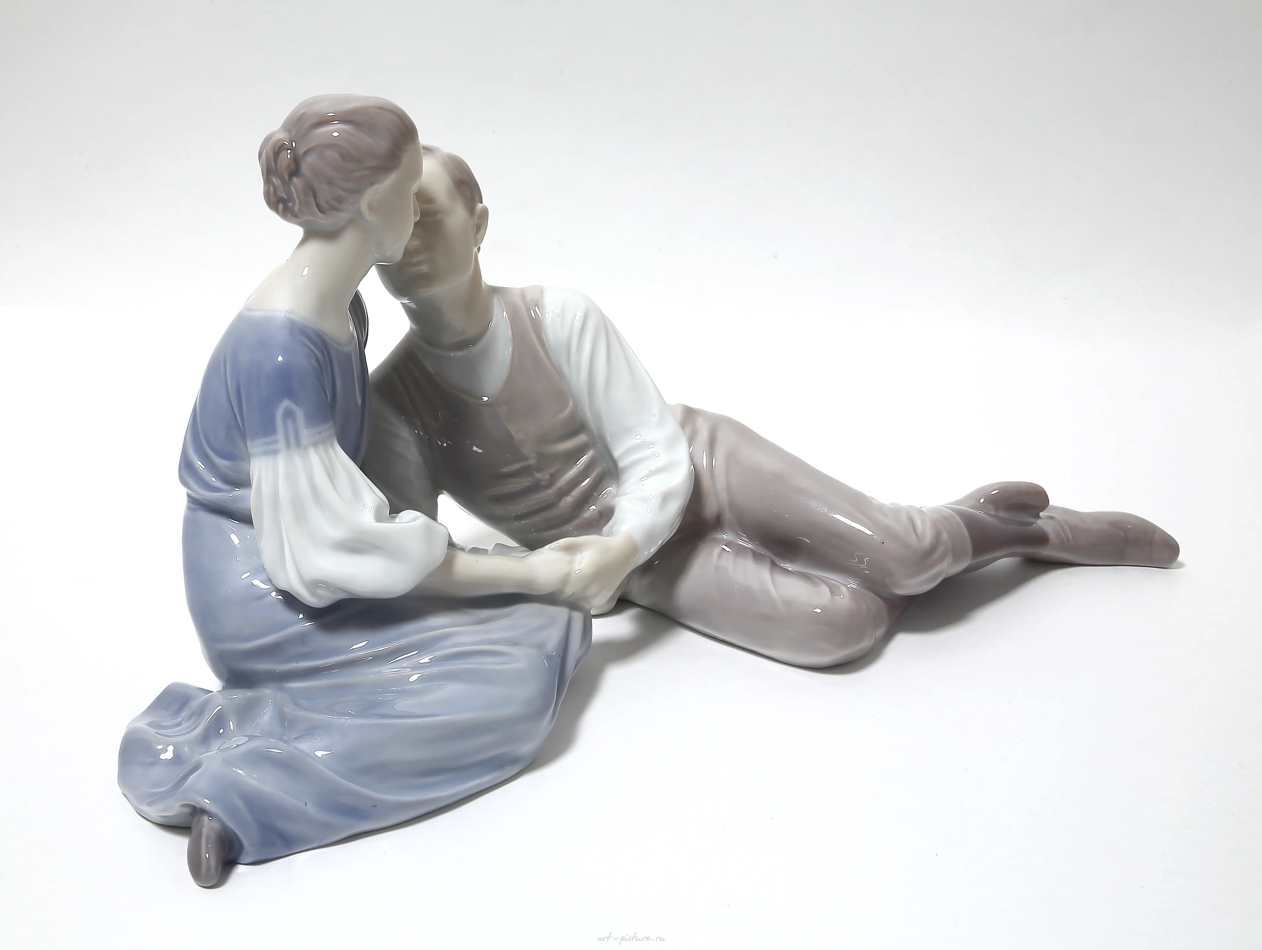 "Young Love. Denmark, City of Copenhagen, Bing & Grondahl" — photo 2