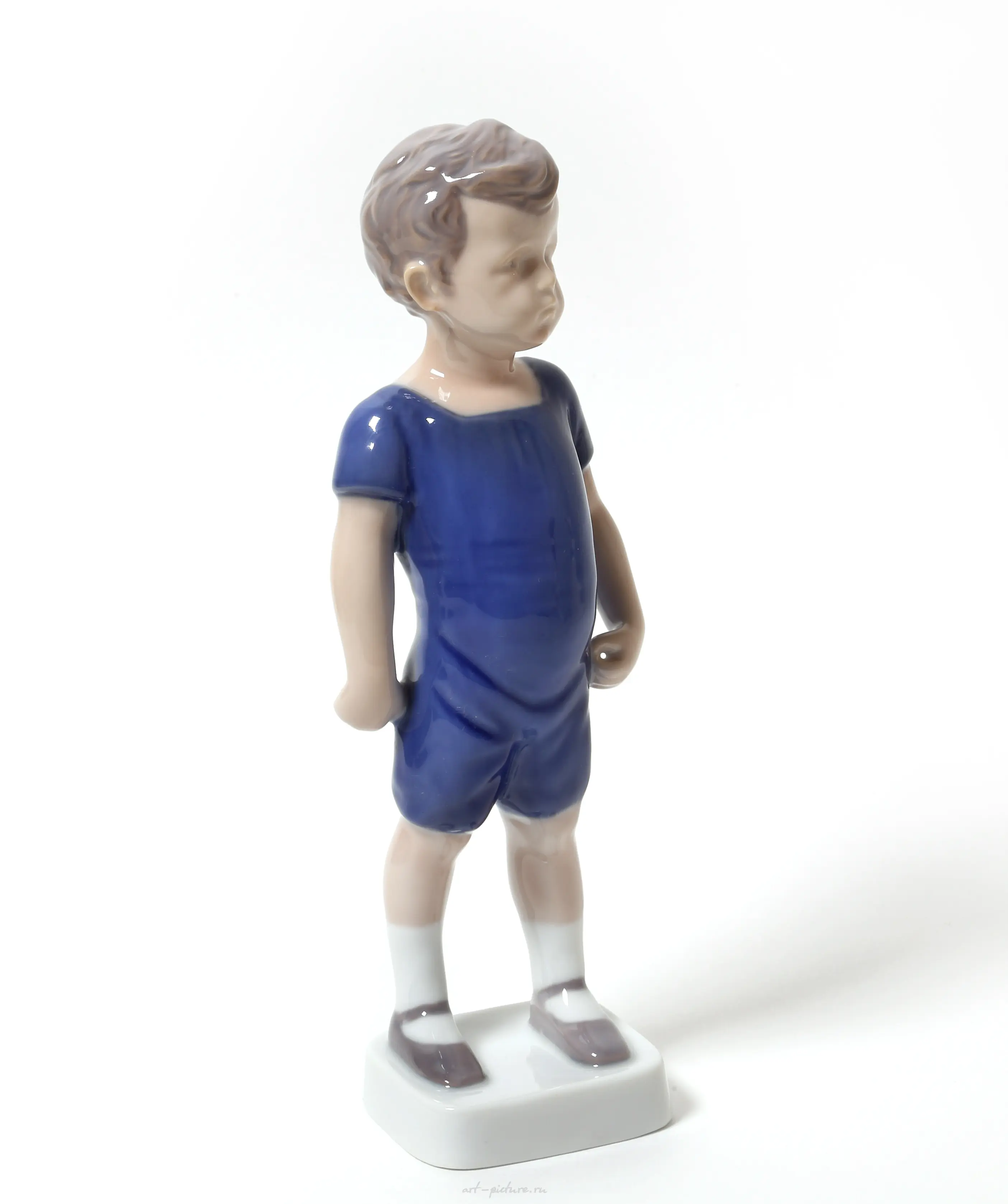 "Kai. A standing boy in shorts. Denmark, Copenhagen, Bing & Grondahl." — photo 2