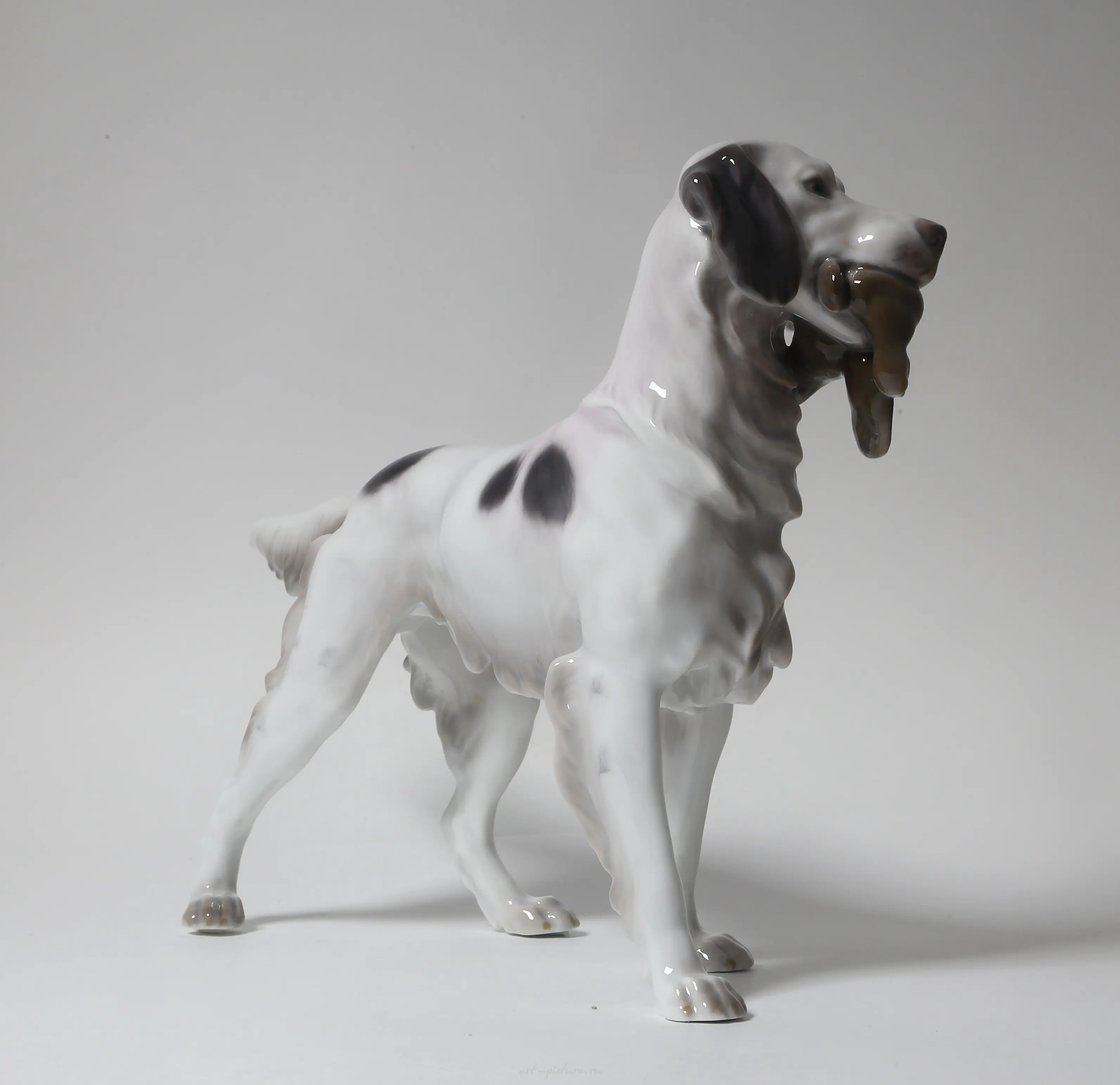 Setter with a partridge. Denmark, Copenhagen, Bing & Grondahl. — photo 3