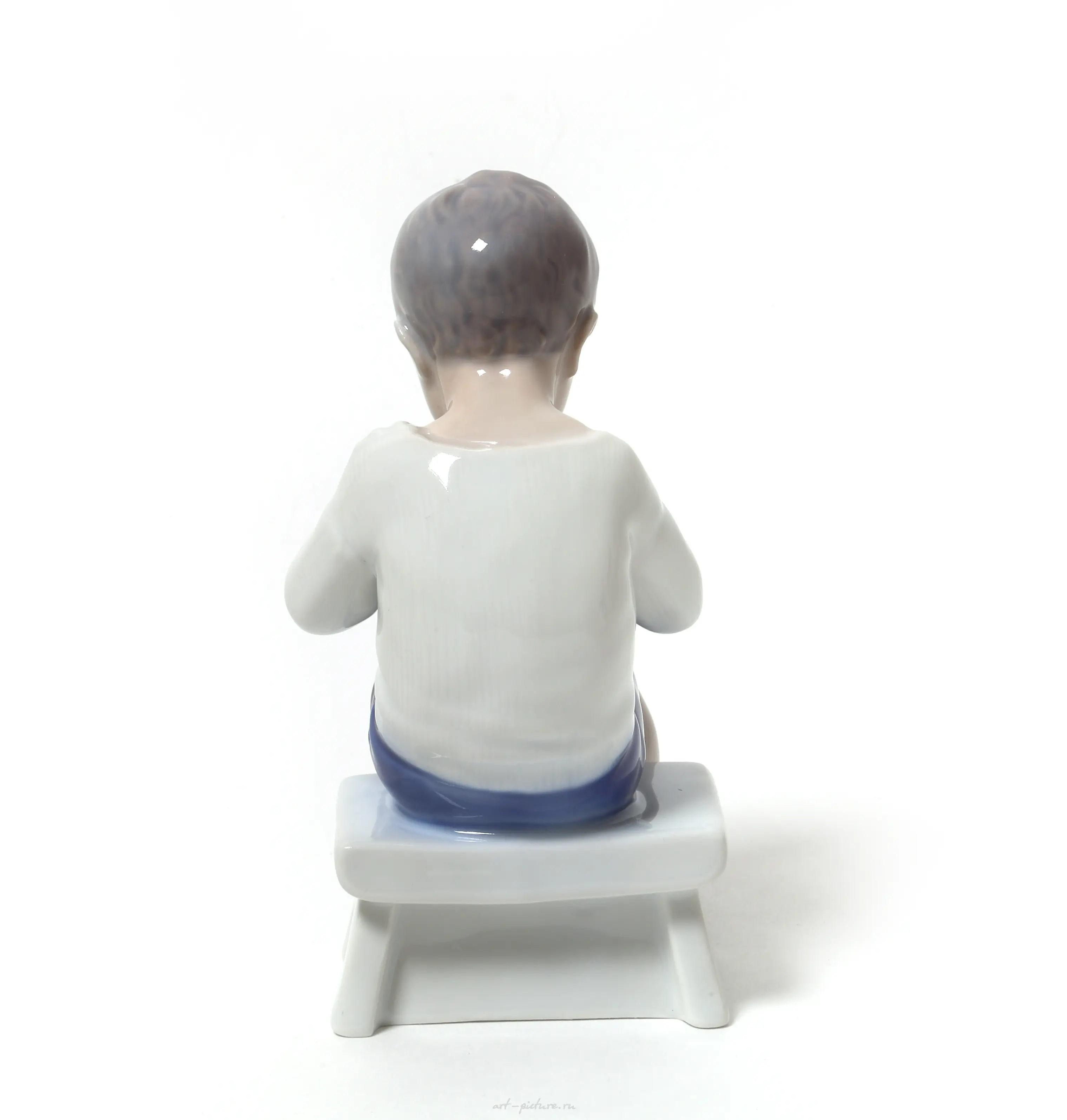 Victor. A boy drinking milk. Denmark, Copenhagen, Bing & Grondahl. — photo 3