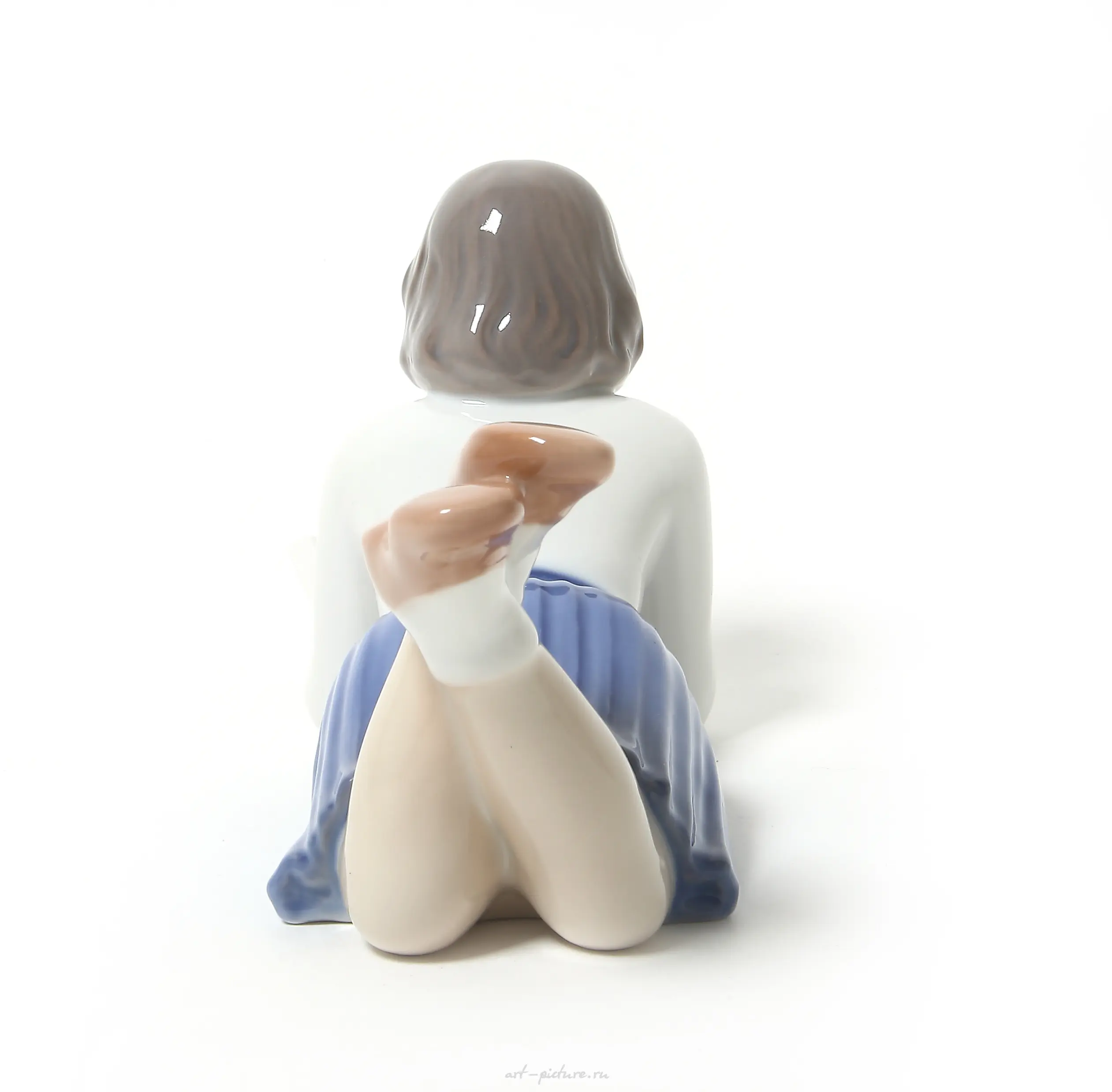 Meret. The girl with the book. Denmark, Copenhagen, Bing & Grøndahl. — photo 3