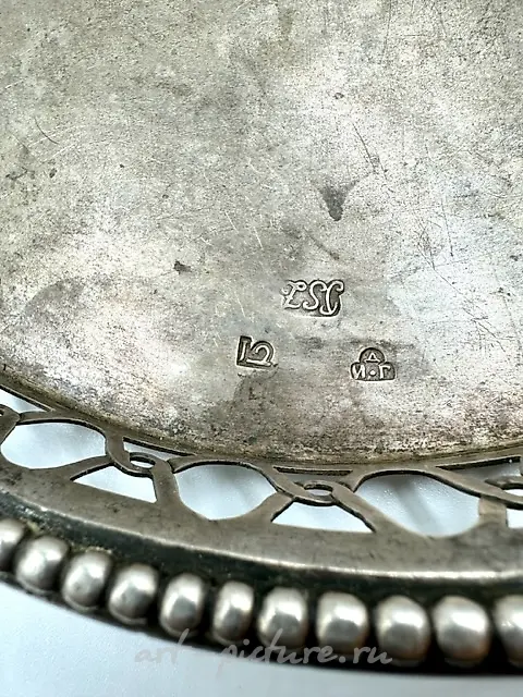 Silver tray in Russian style, 18th century, year 1758. — photo 4