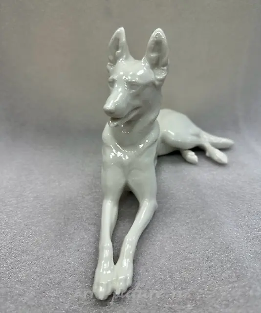 The porcelain figure (statuette) "German Shepherd," Nymphenburg — photo 2