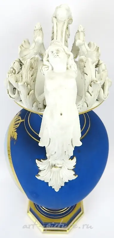 ВАЗА НА ОКТАГОНАЛЬНОМ ЦОКОЛЕ С РУЧКАМИ ИЗ БИСКВИТА. KPM БЕРЛИН. 1875 Г. — фото 6