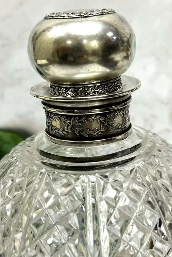 The translation of the text "ШТОФ. ХРУСТАЛЬ, СЕРЕБРО BOLIN" into English is: "DECANTER. CRYSTAL, SILVER BOLIN." — photo 2