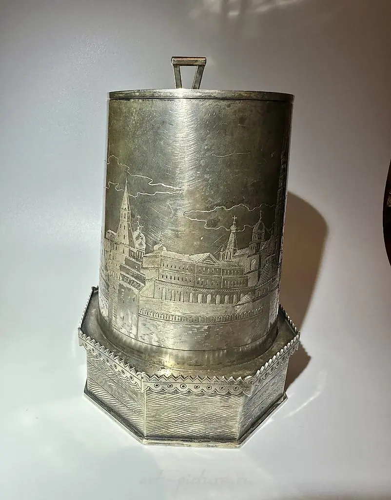 "Presentation mug with views of Moscow, silver, 5th artel." — photo 2