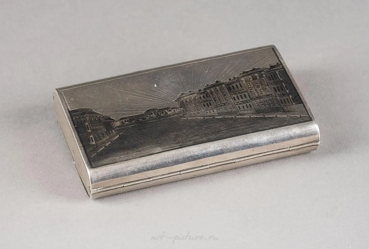 NIELLO CASE WITH CITY VIEW