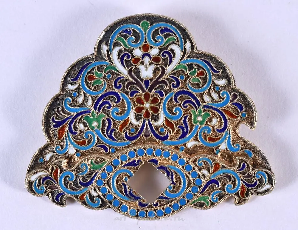 AN ANTIQUE RUSSIAN SILVER AND ENAMEL BUCKLE. 27.6 grams. 5.5...