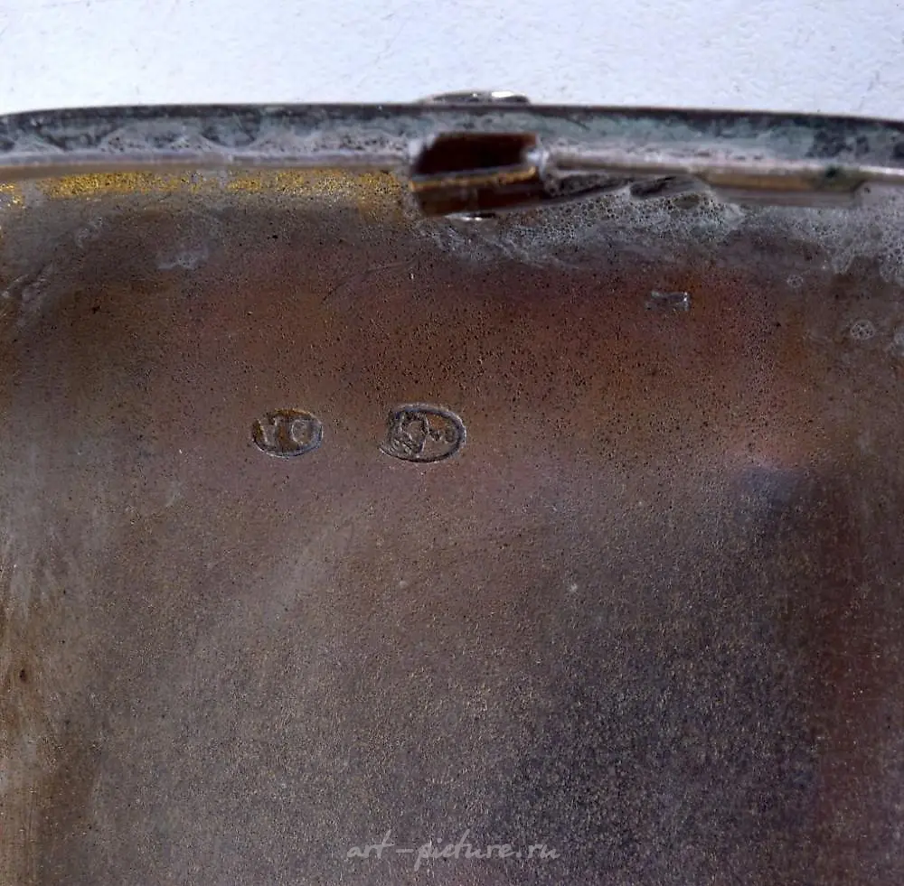 AN ANTIQUE RUSSIAN SILVER CIGARETTE CASE. 104 grams. 8.75 cm... — photo 4