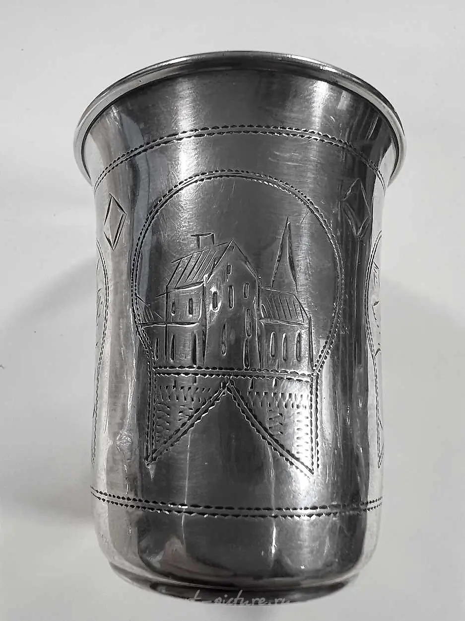 Four Russian metalwares silver vodka tumblers. — photo 10