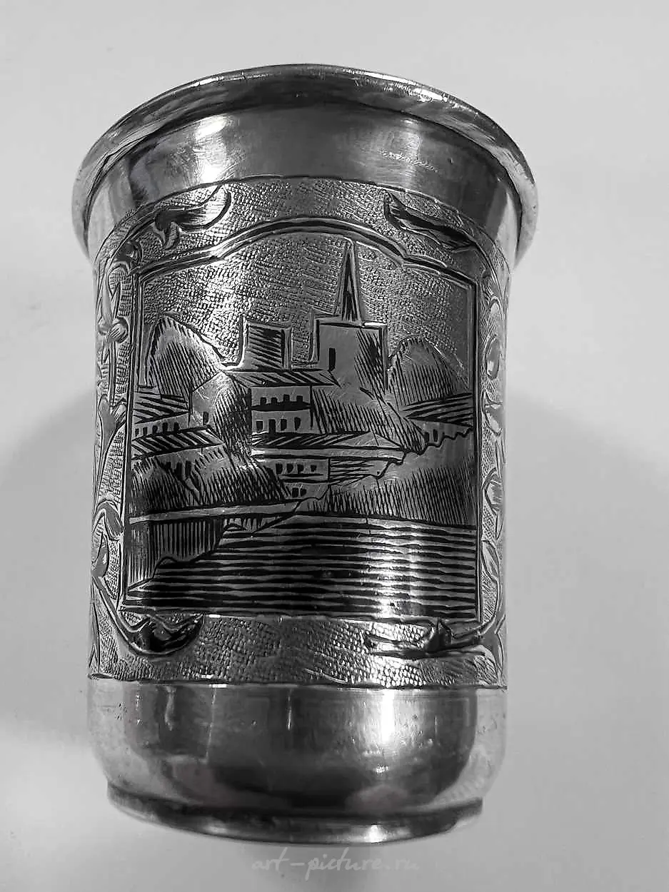 Four Russian metalwares silver vodka tumblers. — photo 13