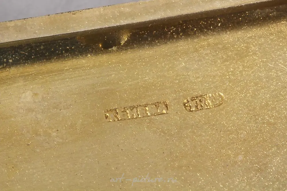 Russian Silver Cigarette Box and Cover. — photo 4