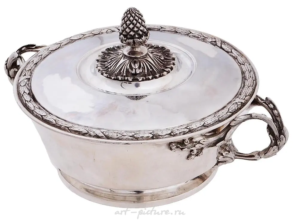 MONUMENTAL RUSSIAN SILVER GILT SOUP TUREEN WITH GEMS — photo 4
