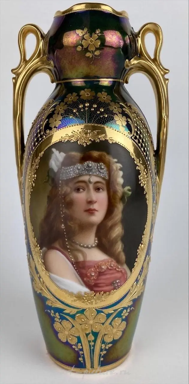 Фарфоровая ваза Роял Вена, около 1900 года, в хорошем состоянии, оценка $1.000-1.200. — фото 5