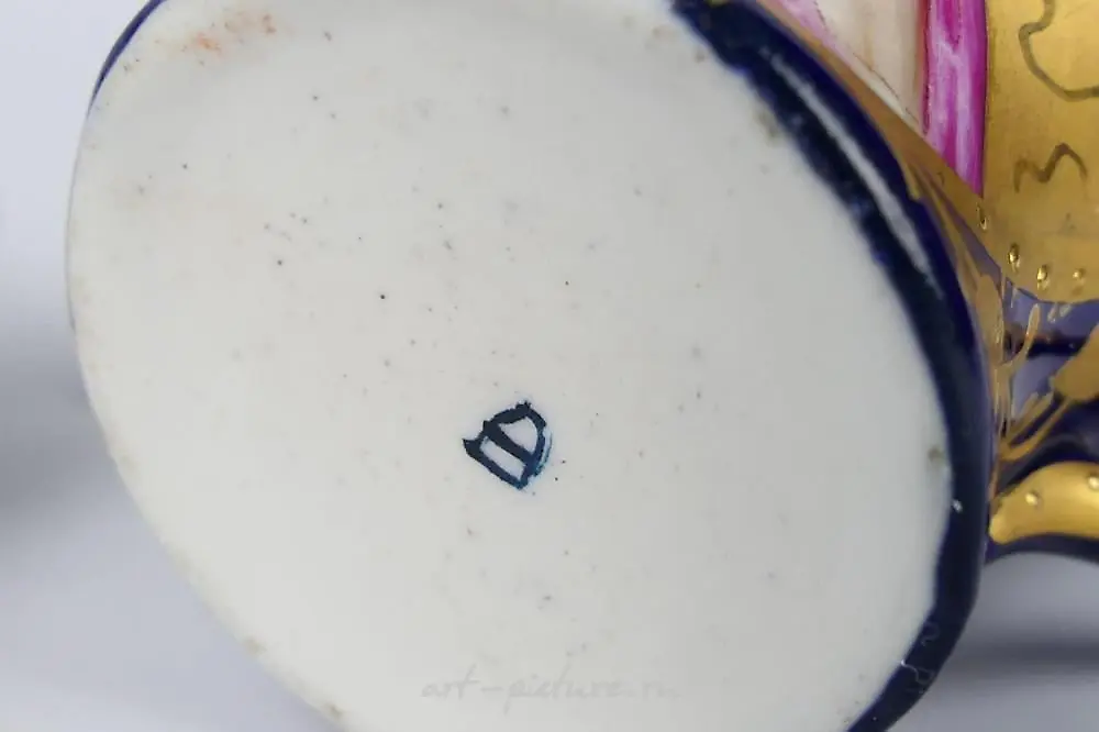 ANTIQUE ROYAL VIENNA HAND PAINTED CUP & SAUCER — photo 2