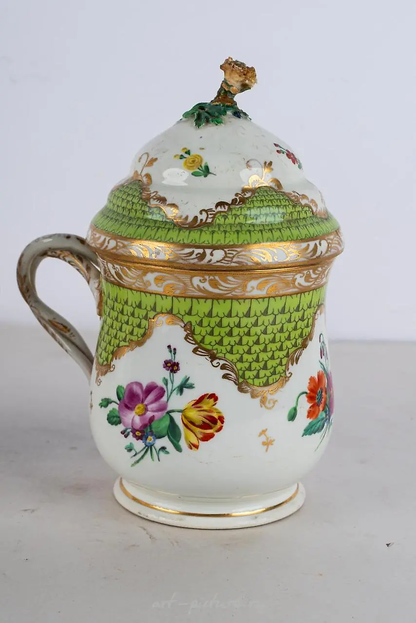 PAIR OF VIENNA PORCELAIN COVERED URNS — photo 18